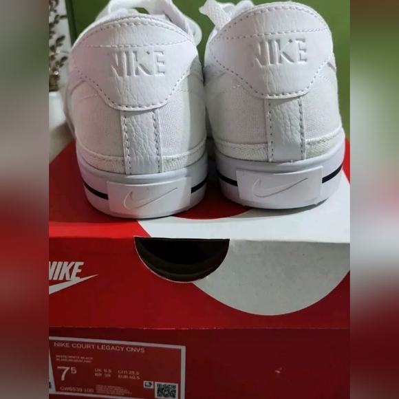 Nike Court Legacy Canvas CW6539-100 Wht/Blk Low Top Sneaker 7.5M - Picture 13 of 14